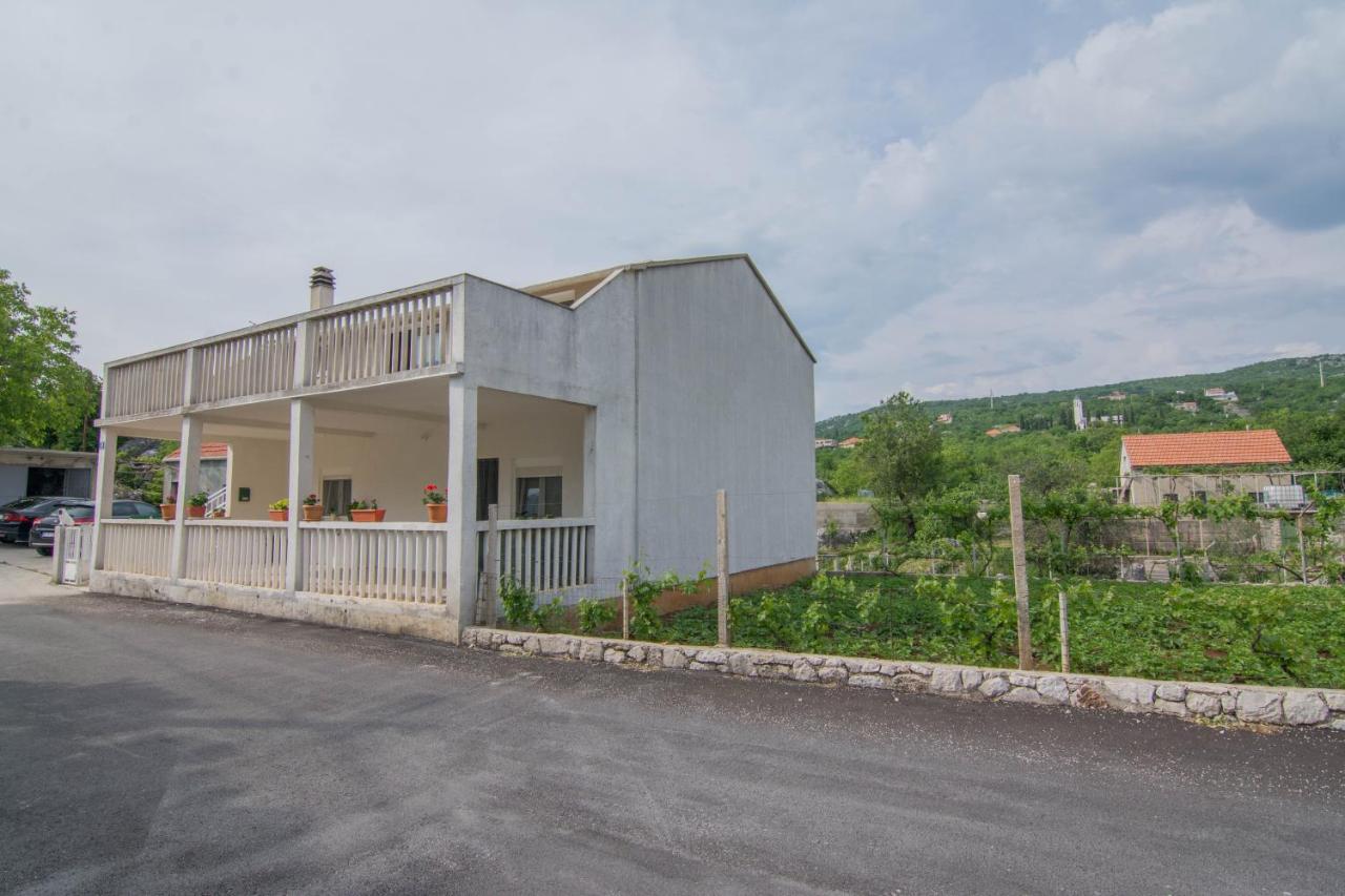 Luce Mala Apartmán Zagvozd